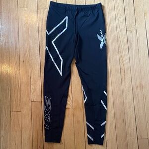 2XU Black Leggings with Silver Reflective Accents